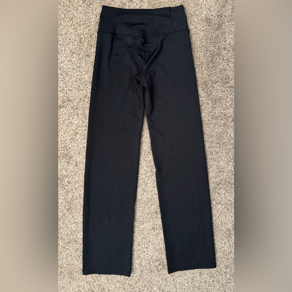 Nike bootcut leggings- size women’s small - Picture 3 of 6